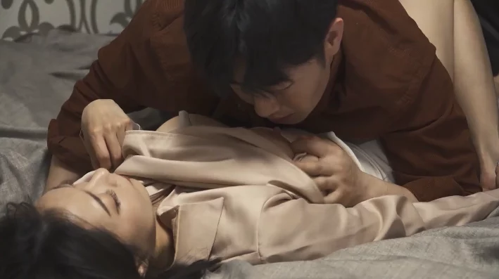 Em gái buông thả sau khi bị người yêu cắm sứng – Hàn Quốc