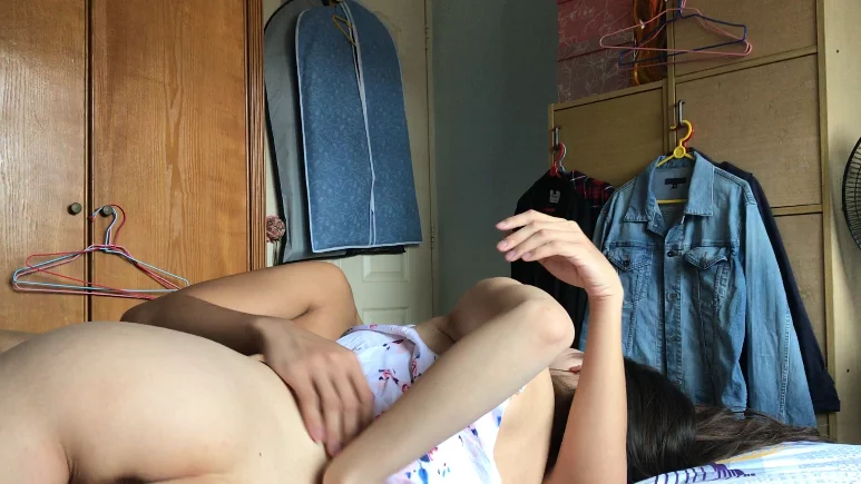 Em gái lên đỉnh cùng người yêu trong phòng trọ Phần 2 – Việt Nam