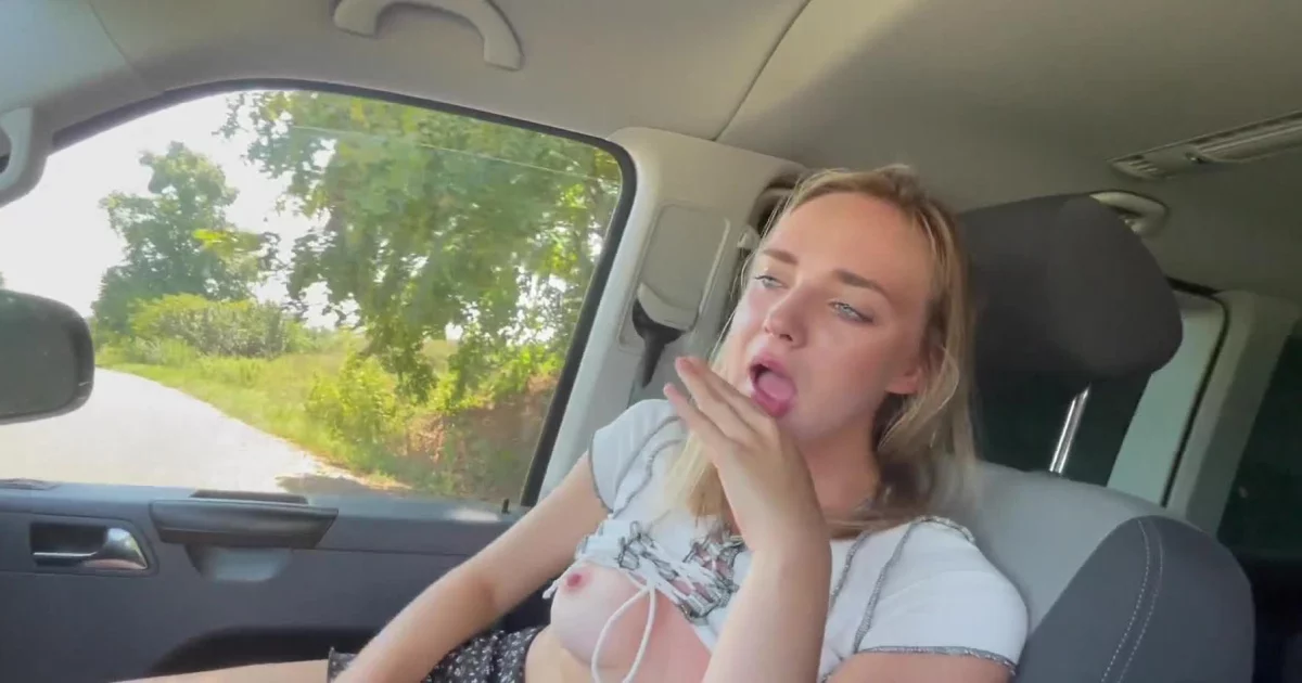 Em sugar baby nhút nhát bị bố đường địt trên xe – Châu Âu