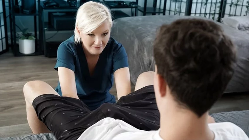 Làm tình cùng cô hộ lý vú bự trên sofa – Châu Âu