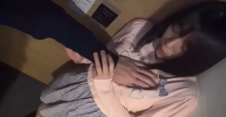 Nhỏ lớp trưởng cùng nhóm bạn thân học sinh nam cá biệt 2 – Việt Nam