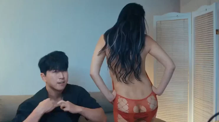 Nữ idol livestream quyễn rũ – Hàn Quốc