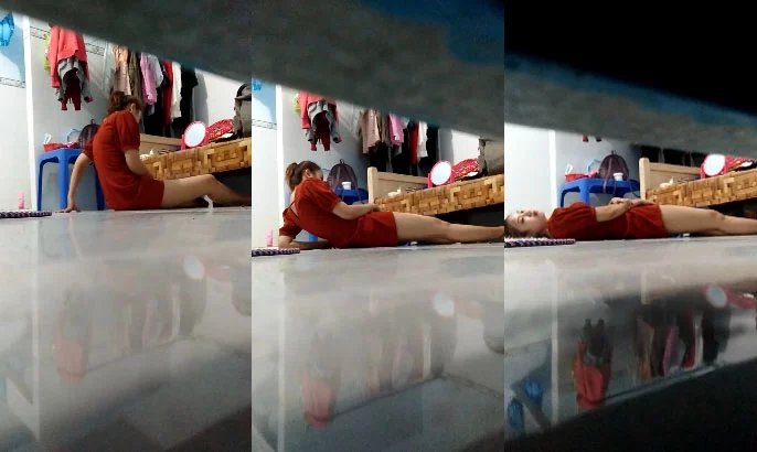 Quay lén em gái hàng xóm – Việt Nam